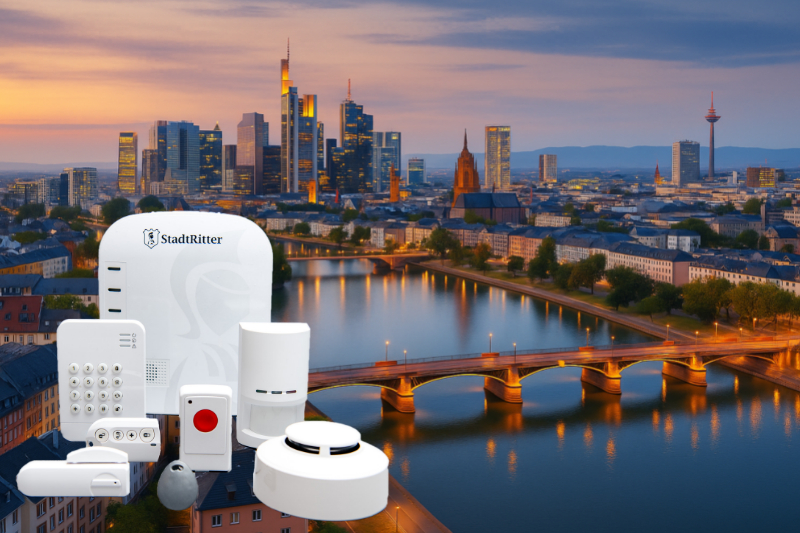 Skyline in Frankfurt (Main) am Abend - mit Fluss (Main) - links steht die Sicherheitstechnik Frankfurt (Main) der Stadtritter